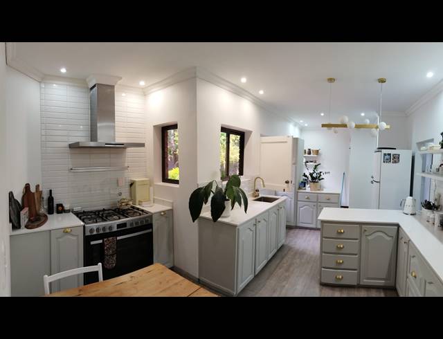 4 BEDROOM HOUSE FOR SALE IN WINTERHOEK PARK